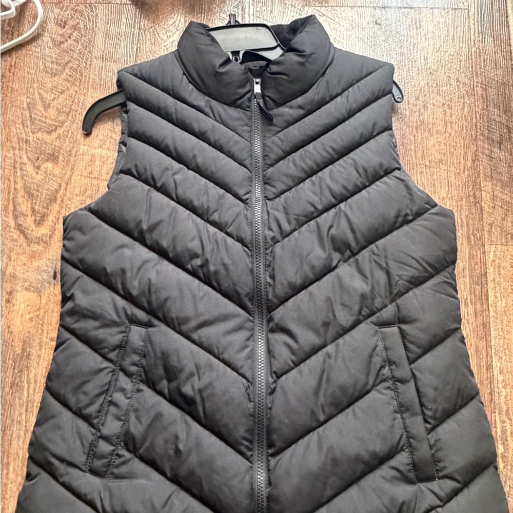 GAP Black Quilted Vest